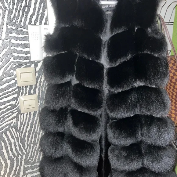 Authentic Fox Fur Vest - Picture 4 of 5